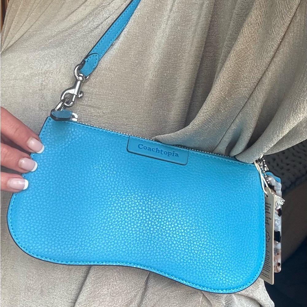 Authentic CoachTopia Orange Leather zip curved Shoulder Bag - Picture 12 of 15